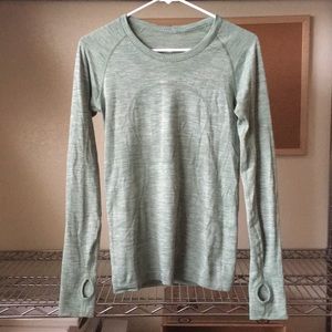 Lululemon long sleeve shirt